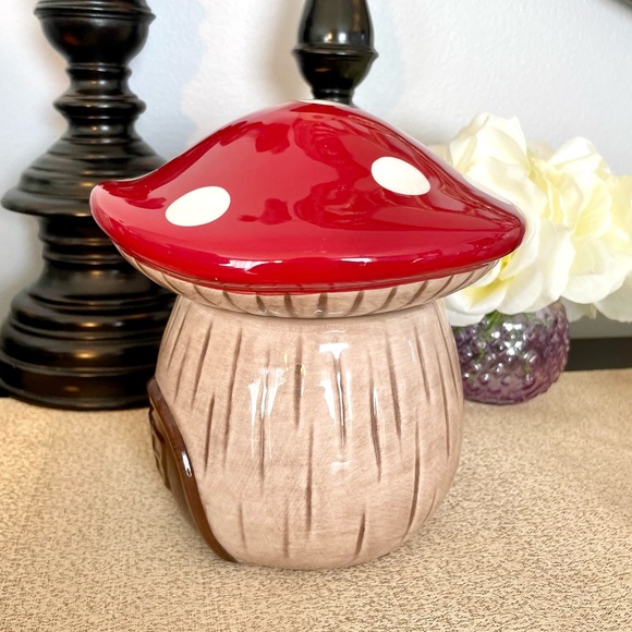 NWT Vintage Inspired Mushroom 🍄 Ceramic Canister Jar - Picture 6 of 8